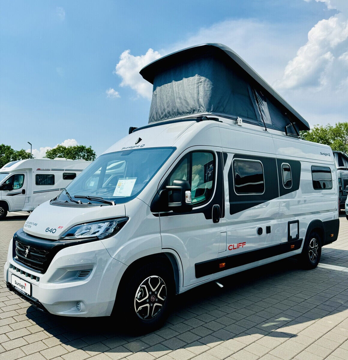 Compact 6m camper Hymer 