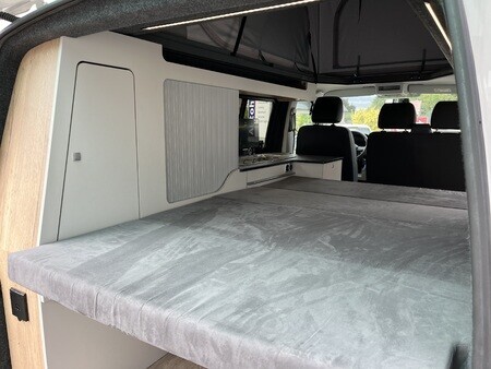 Camper mit 5 Sitzen autark (76471446) Campanda.com