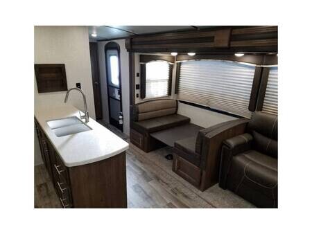 2018 Keystone Cougar - 34TSB (06031601) Campanda.de