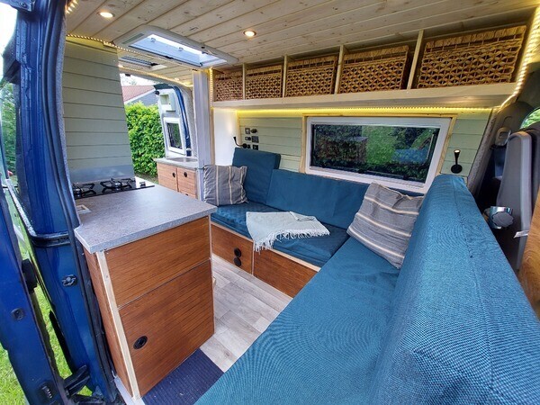 Individueller Camper Barry, autark und (35493403) Campanda.com