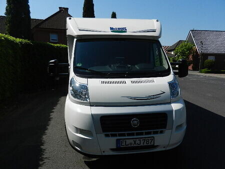 Das teilintegrierte Wohnmobil bietet all (90768811) Campanda.de